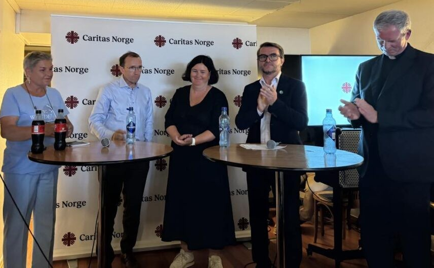 Fra venstre: Anne Sender, Espen Barth Eide, Senaid Kobilica og Sigurd Marcussen